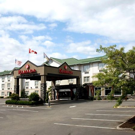 Ramada By Wyndham Surrey/Langley Hotell Eksteriør bilde