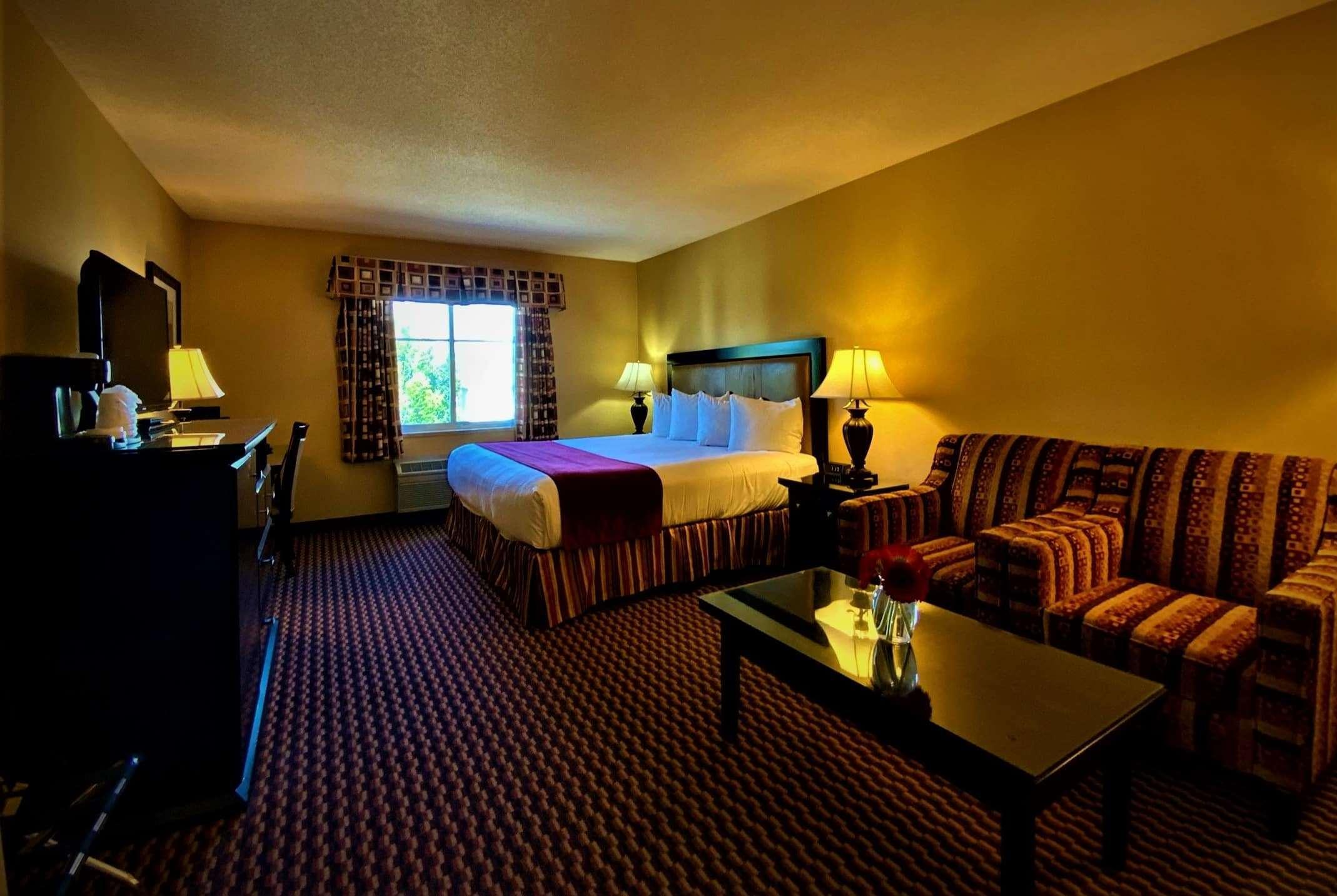 Ramada By Wyndham Surrey/Langley Hotell Eksteriør bilde