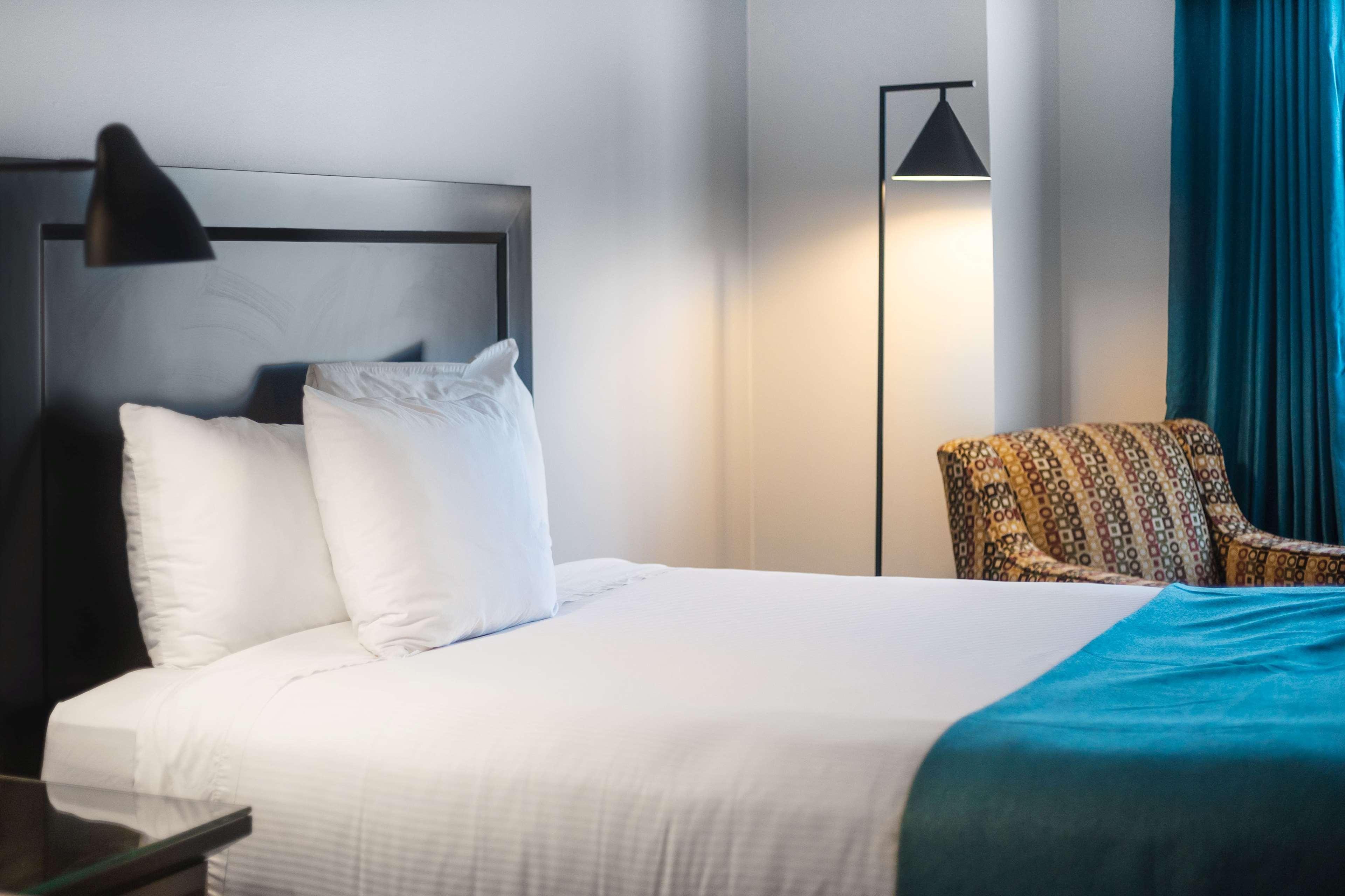 Ramada By Wyndham Surrey/Langley Hotell Eksteriør bilde