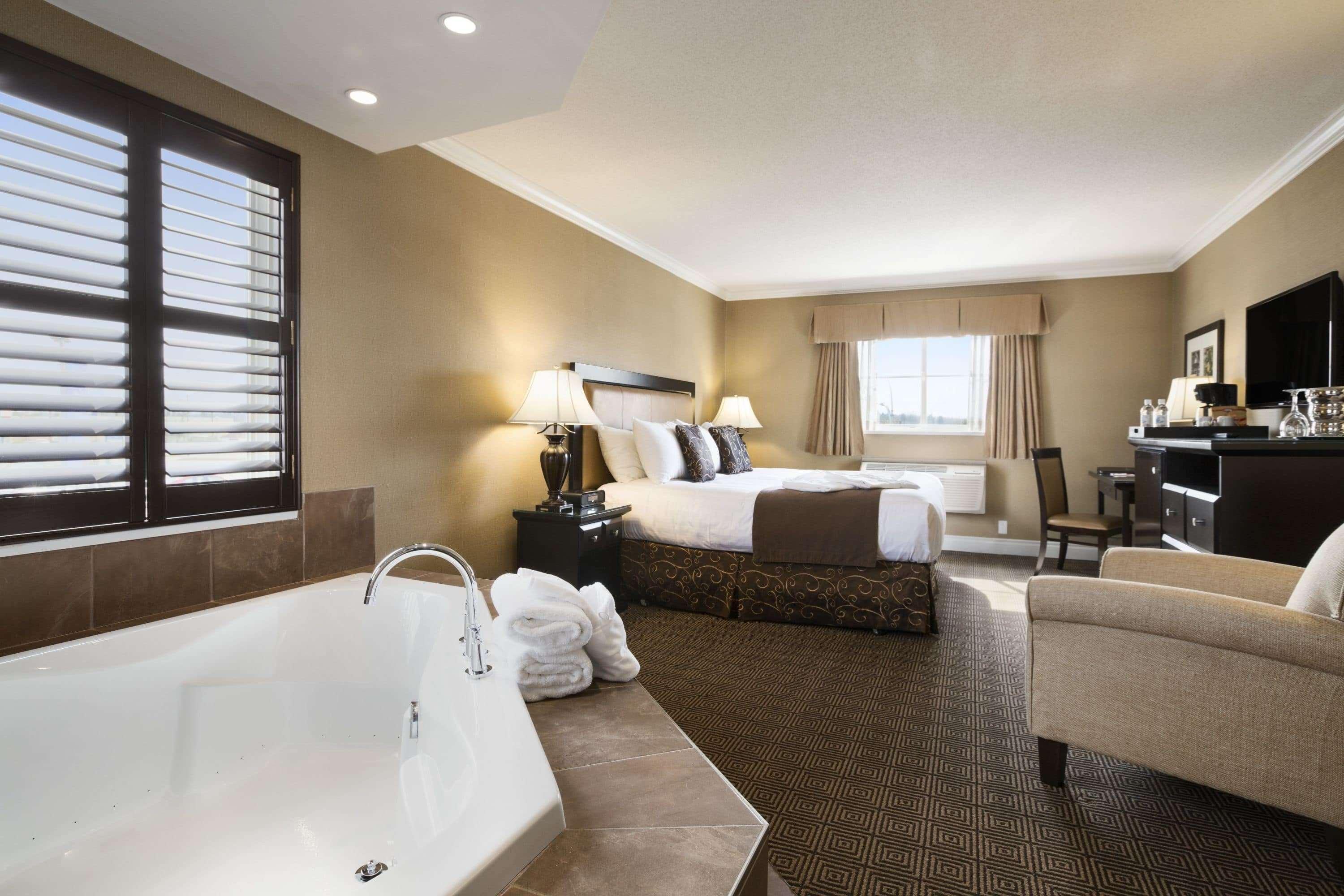 Ramada By Wyndham Surrey/Langley Hotell Eksteriør bilde