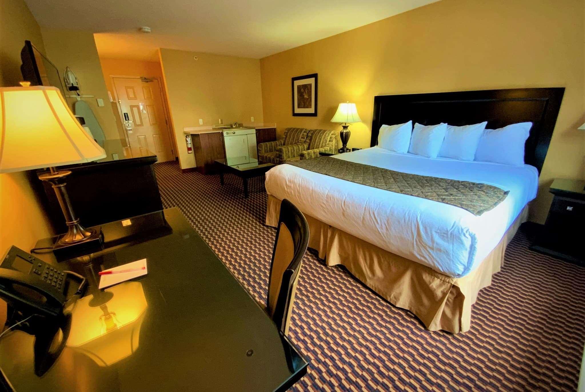 Ramada By Wyndham Surrey/Langley Hotell Eksteriør bilde