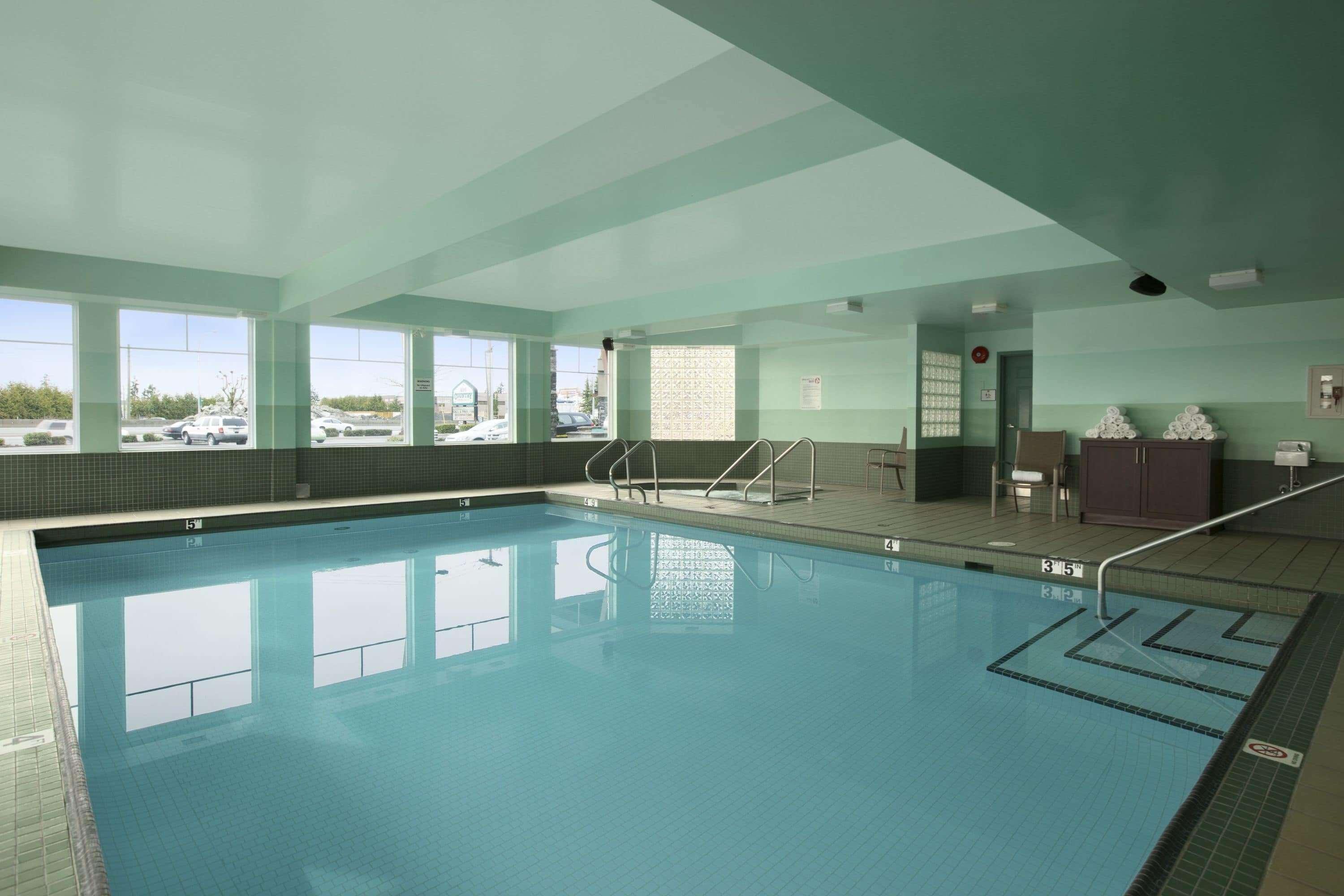Ramada By Wyndham Surrey/Langley Hotell Eksteriør bilde
