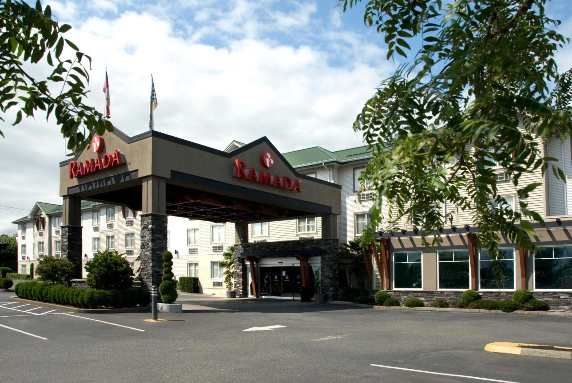 Ramada By Wyndham Surrey/Langley Hotell Eksteriør bilde