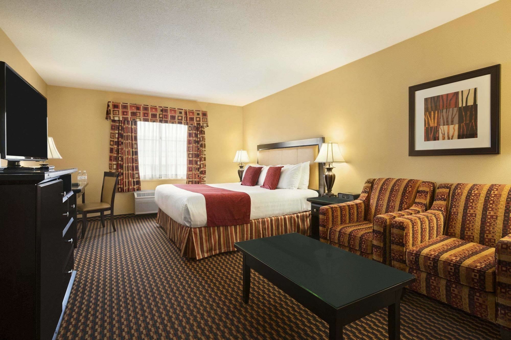 Ramada By Wyndham Surrey/Langley Hotell Eksteriør bilde